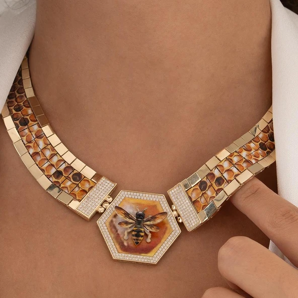 Özel Tasarım Arı Figürlü Altın Kolye - Resim 2