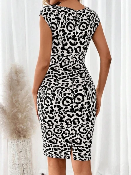 Kadın Kısa Kollu Kare Yakalı Leopar Desenli Dalgıç Elbise - Resim 4