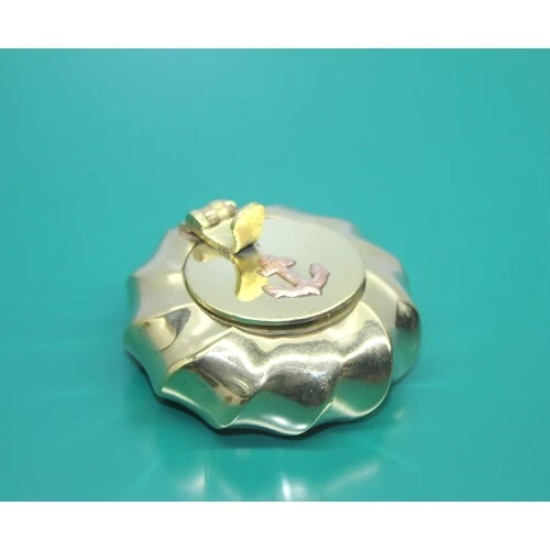 Pirinç Çapalı Kapaklı Küllük 6 Cm ürün görseli