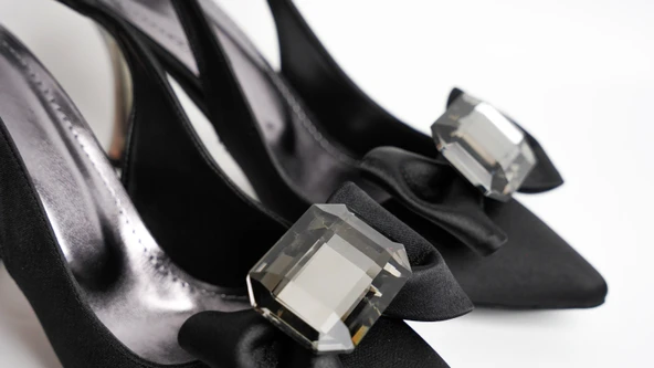 Saten Siyah Taş Detaylı Topuklu Ayakkabı - 3