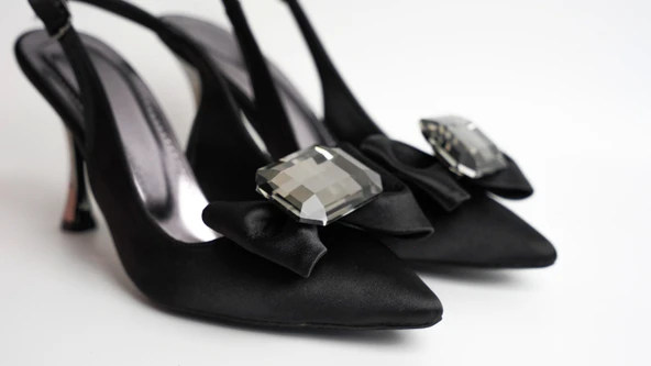 Saten Siyah Taş Detaylı Topuklu Ayakkabı - 2