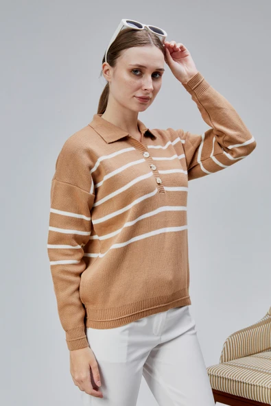 Kadın Polo Yaka Oversize Çizgili 4 Düğmeli Triko Kazak Vizon - Resim 7