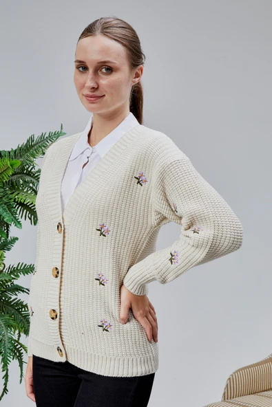 Lugmo Kadın Triko Hırka Çiçek Nakışlı Standart Beden Ten - Resim 5