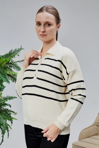 Kadın Polo Yaka Oversize Çizgili 4 Düğmeli Triko Kazak Ten Rengi - Resim 3