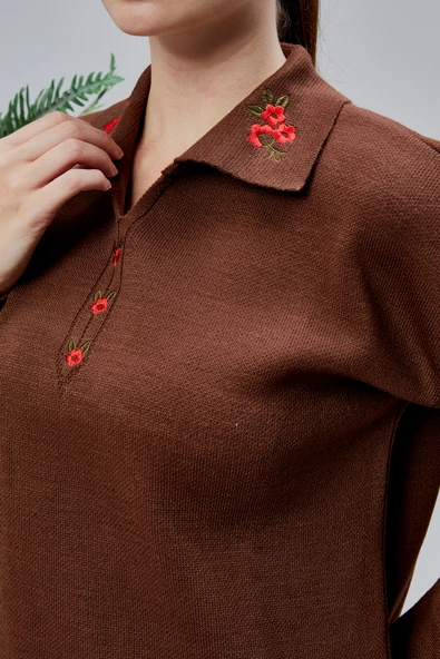 Kadın Polo Yaka Oversize Çiçek Nakışlı Triko Kazak Kahverengi - Resim 10