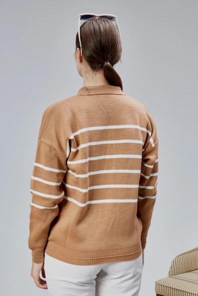 Kadın Polo Yaka Oversize Çizgili 4 Düğmeli Triko Kazak Vizon - Resim 4