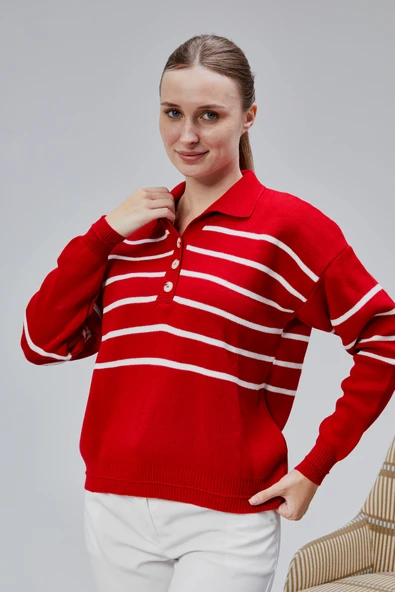 Kadın Polo Yaka Oversize Çizgili 4 Düğmeli Triko Kazak Kırmızı ürün görseli