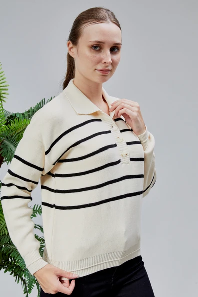 Kadın Polo Yaka Oversize Çizgili 4 Düğmeli Triko Kazak Ten Rengi - Resim 7