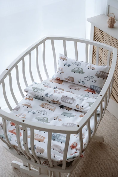 NOU Renkli Araçlı Organik Anne Yanı Nevresim Takımı (60X100) - Cars ürün görseli 1