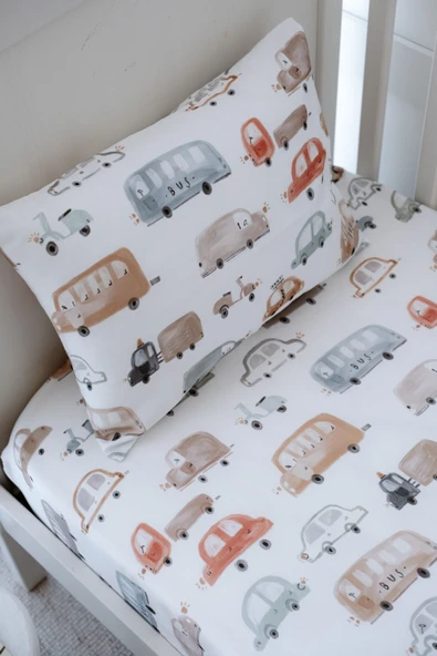 NOU Renkli Araçlı Organik Bebek Lastikli Çarşaf Seti (70X130+15) - Vehicle Attack