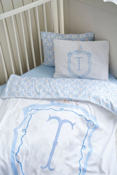 NOU Harf Serisi T Harfi Bebek Boy Nevresim Seti ( 100X150) - Noble Serie Mavi ürün görseli 1