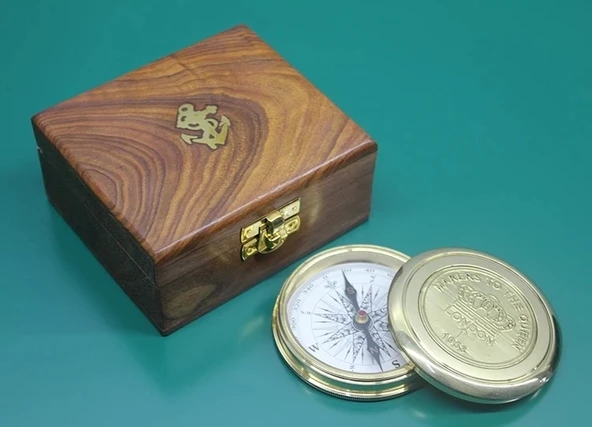 CEYLAN ADAM Ahşap Kutulu Pirinç Pusula 16221 ürün görseli