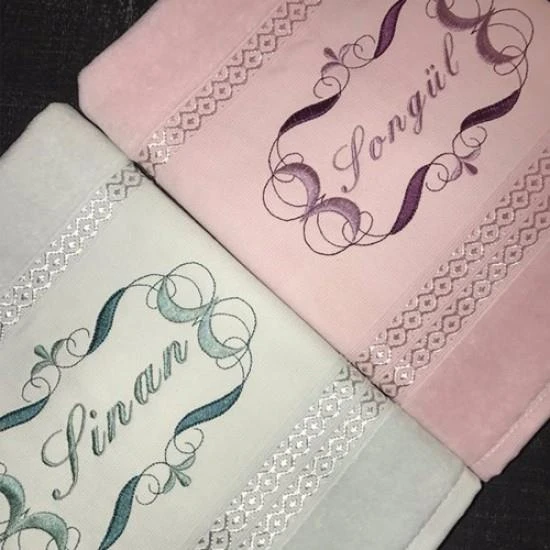 İsim Nakışlı Kadife Yüz Havlusu 2 li Set 50x90 cm ürün görseli