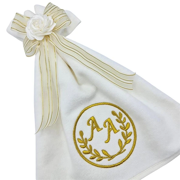 İsimli Laruel Desenli Ekru Kadife Gelin Alayı Havlusu 30x50 Cm ürün görseli
