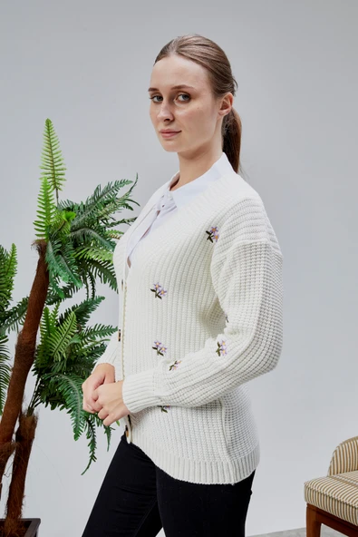 Lugmo Kadın Triko Hırka Çiçek Nakışlı Standart Beden Ekru - Resim 4