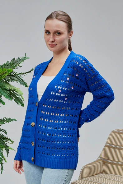 Lugmo Kadın Triko Hırka Çiçek Nakışlı Delikli Standart Beden Saks Mavi - Resim 4