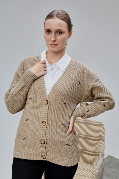 Lugmo Kadın Triko Hırka Çiçek Nakışlı Standart Beden Vizon - Resim 9