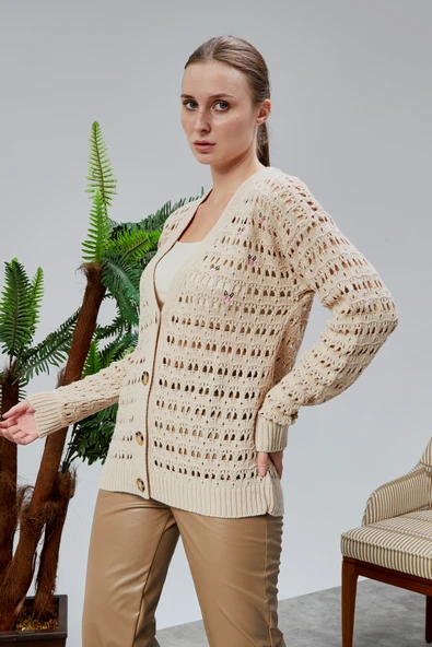 Lugmo Kadın Triko Hırka Çiçek Nakışlı Delikli Standart Beden Ten Rengi - Resim 2