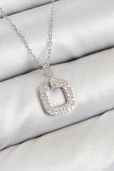 Pirinç Zirkon Taşlı Kare Model Gümüş Renk Kadın Kolye - EBJ250802W37062 ürün görseli