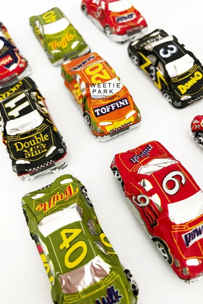 Sweetie Park My Car Mix 10 Adet Karışık Yarış Araba Figürlü Fındıklı Elvan Hediye Pralin Pinyata Çikolata 100 gr - 1