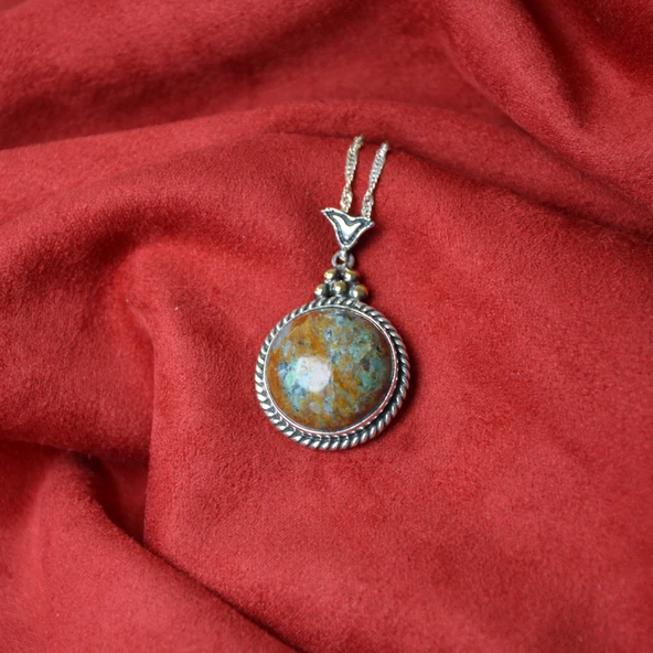 Dolunay Gümüş Çerçeve Zümrüt Kadın Kolye - Resim 2