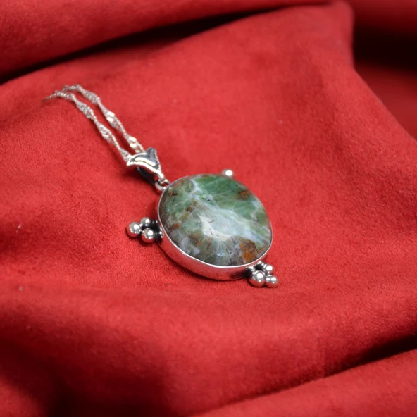 Güneş Gümüş Çerçeveli Kadın Zümrüt Kolye - Resim 2