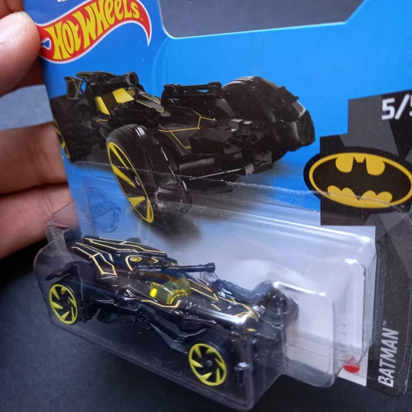 Escoines 39963688e005eab327 HotWheels 1/64 2021 BATMAN JUSTICE LEAGUE BATMOBILE Treasure Hunt 5/5 - Resim 5