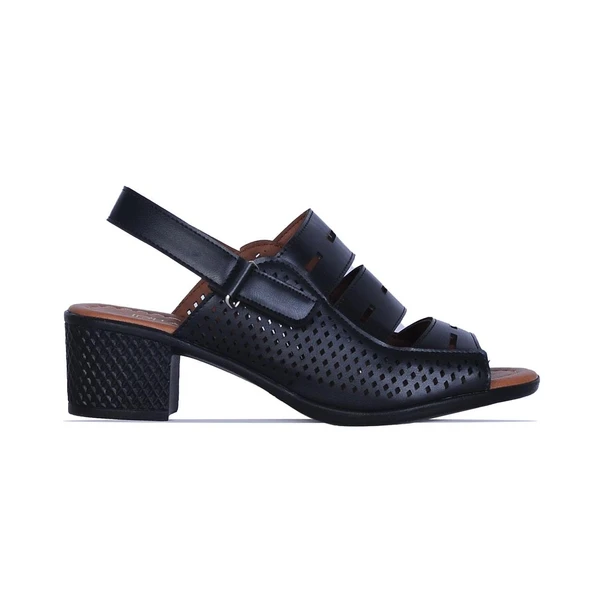 Ayakcenter Fl2 Siyah 5cm Kadın Topuklu Sandalet ürün görseli