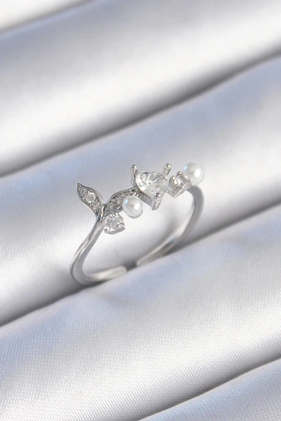 Pirinç Gümüş Renk Zirkon Taşlı Kalp Yaprak Model İnci Detay Kadın Yüzük ürün görseli