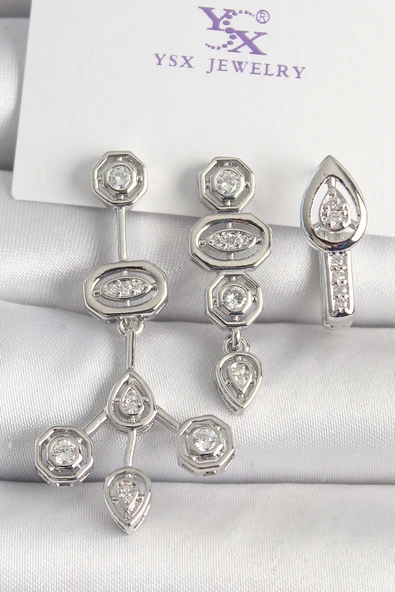 Pirinç Gümüş Renk Zirkon Taşlı Geometrik Model 3'Lü Kadın Kombin Küpe ürün görseli