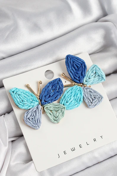 Pirinç Mavi Kelebek Model Gold Renk Kadın Hasır Küpe ürün görseli