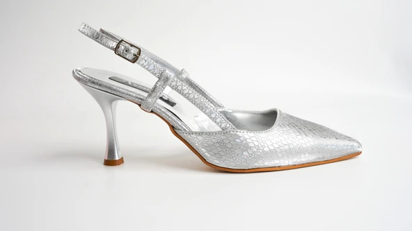 Assortie Gümüş Yılan Derisi Dokulu Topuklu Kadın Ayakkabı