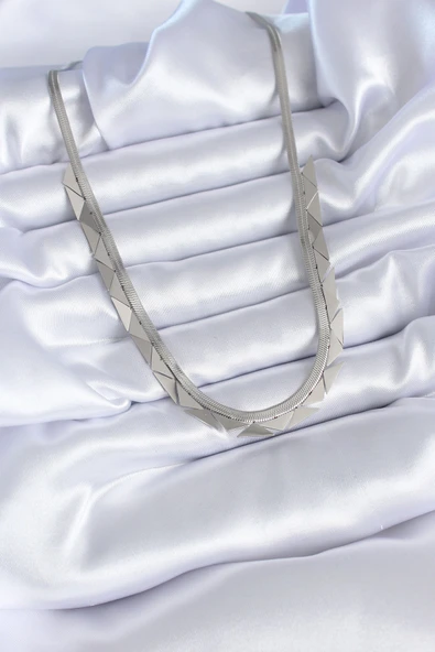 316L Çelik Gümüş Renk İtalyan Zincir Üçgen Model Kadın Kolye - TJ-BKO7714 - Resim 2