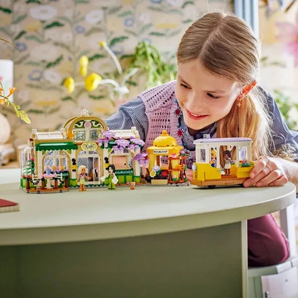 42671 Lego Friends Kafe ve Çiçekçi Dükkanı 1138 parça +9 yaş - 6
