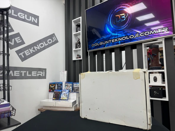 PlayStation 4 Fat 500GB Tek Kol Kutulu (İKİNCİ EL)