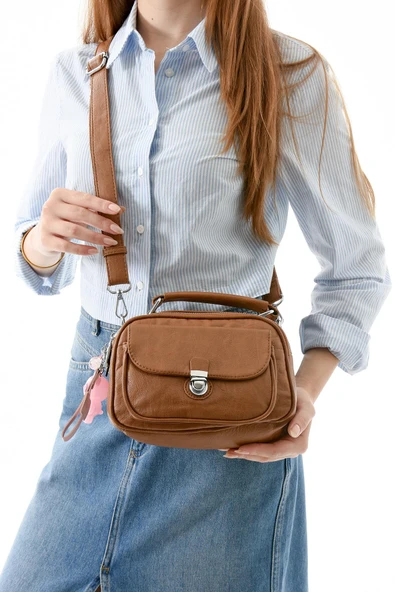 571 collections İki Fonksiyonlu Metal Basmalı Suni Deri Omuz, El Çantası Kahve Rengi (Model: 571-13-17H) - Resim 2