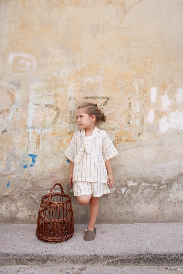 Haki Çizgili Yaka Bağlamalı Alt Üst Takım - Resim 2