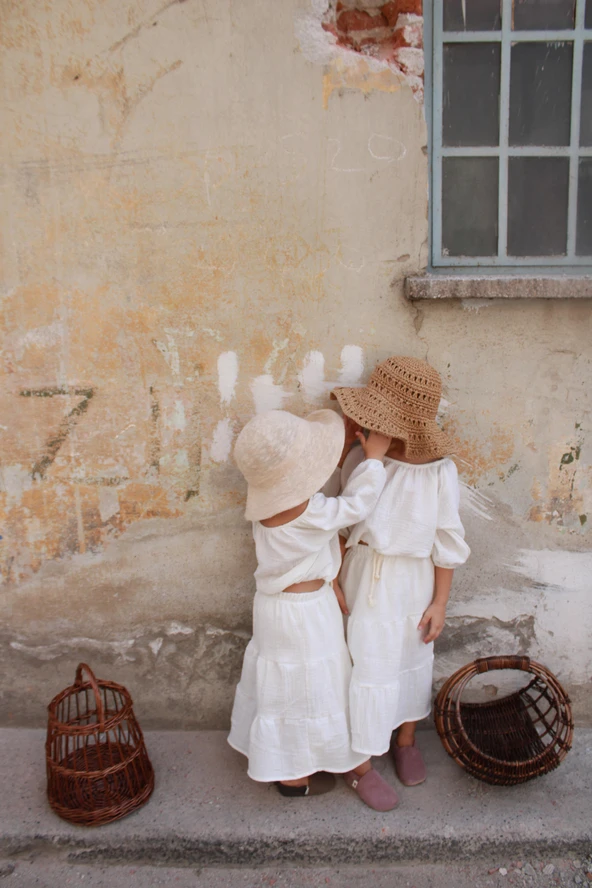 Beyaz Düşük Omuz Bluzlu Etek Takım - Resim 7