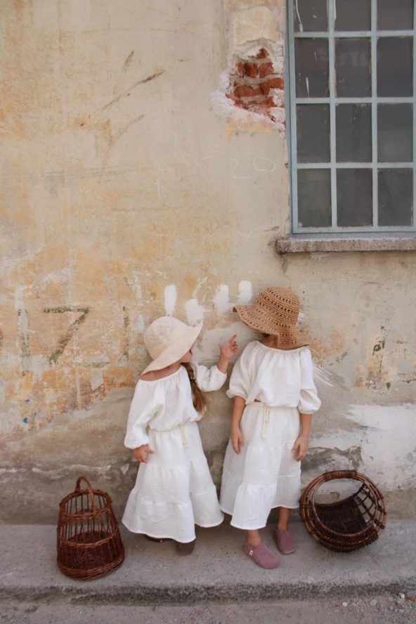 Beyaz Düşük Omuz Bluzlu Etek Takım - Resim 8