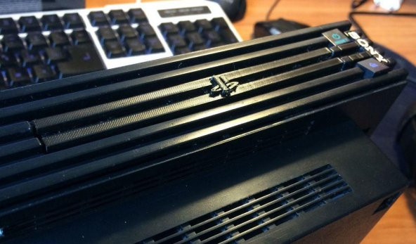 Playstation 2 Yağ 5000X - Ön Panel Plastik Aparat