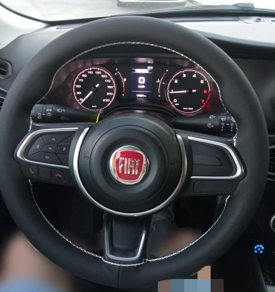 DİKİŞLİ DİREKSİYON KILIFI SİYAH DERİ BEYAZ DİKİŞLİ FIAT EGEA İÇİN ürün görseli