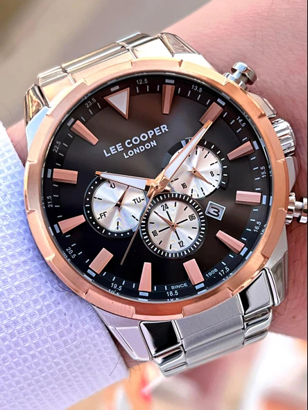 Lee Cooper Çelik Kordon Kadran Özellikleri Aktif 50 Mt Suya Dayanıklı Erkek Kol Saati FBLC.07385.560 ürün görseli