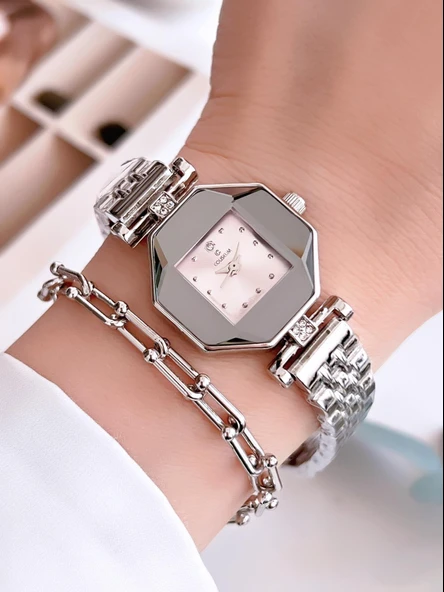 Coliseum Özel Tasarım Vintage Seri Aynalı Kasa Kadın Kol Saati+Bileklik Hediyeli CL8645.A04 ürün görseli