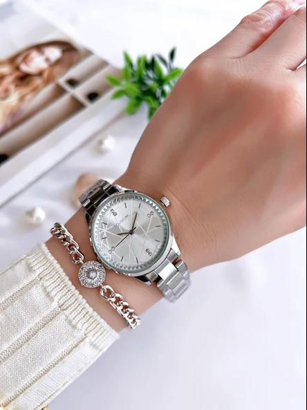 Coliseum Özel Tasarım Vintage Seri Kadın Kol Saati+ Bileklik Hediyeli CL8369.M1 - Resim 2