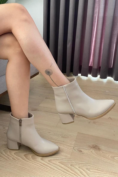 Kadın York Krem Cilt Yandan Taşlı ( 6 cm ) Topuklu Sivri Burun Bot - 5