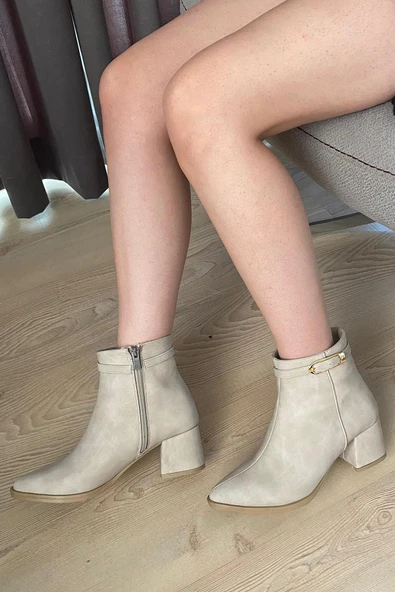 Kadın York Krem Zümrüt İnce Tokalı( 6 cm ) Topuklu Sivri Burun Bot - 4