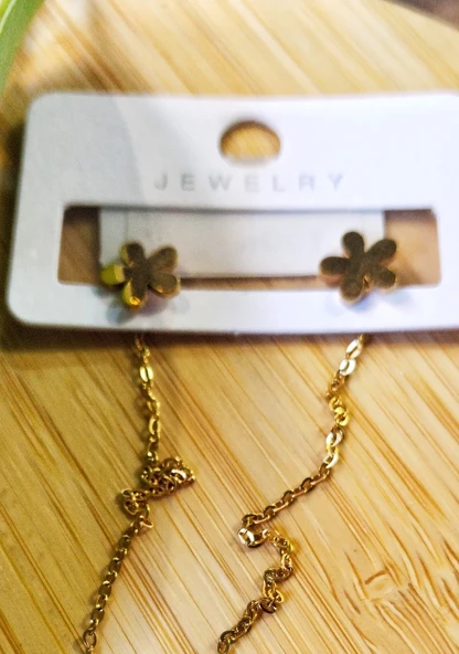 Monalisa Home Gümüş Renk Lüks Gösterişli Küpe ürün görseli 1