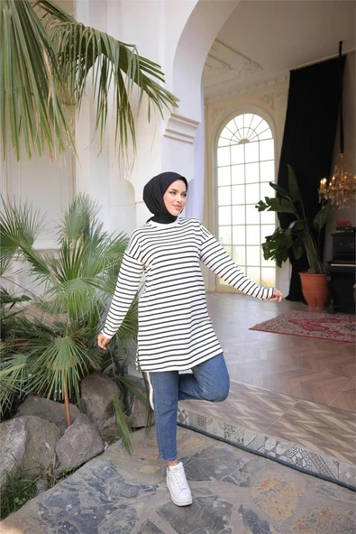 O Yaka Yatay Çizgili Uzun Kollu Kısa Yırtmaçlı Tunik - (38-46) - 71295 - Siyah - Resim 3