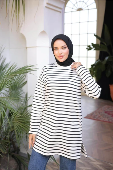 O Yaka Yatay Çizgili Uzun Kollu Kısa Yırtmaçlı Tunik - (38-46) - 71295 - Siyah ürün görseli
