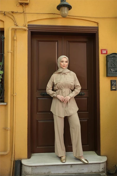 Gömlek Yaka Belden Bağcıklı Kısa Tunik İkili Tesettür Eşofman Takımı - (38-46) - 71299 - Bej - Resim 2